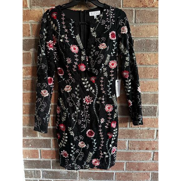 Siena Dresses & Skirts - Siena Lace Floral Long Sleeve Dress Size 8